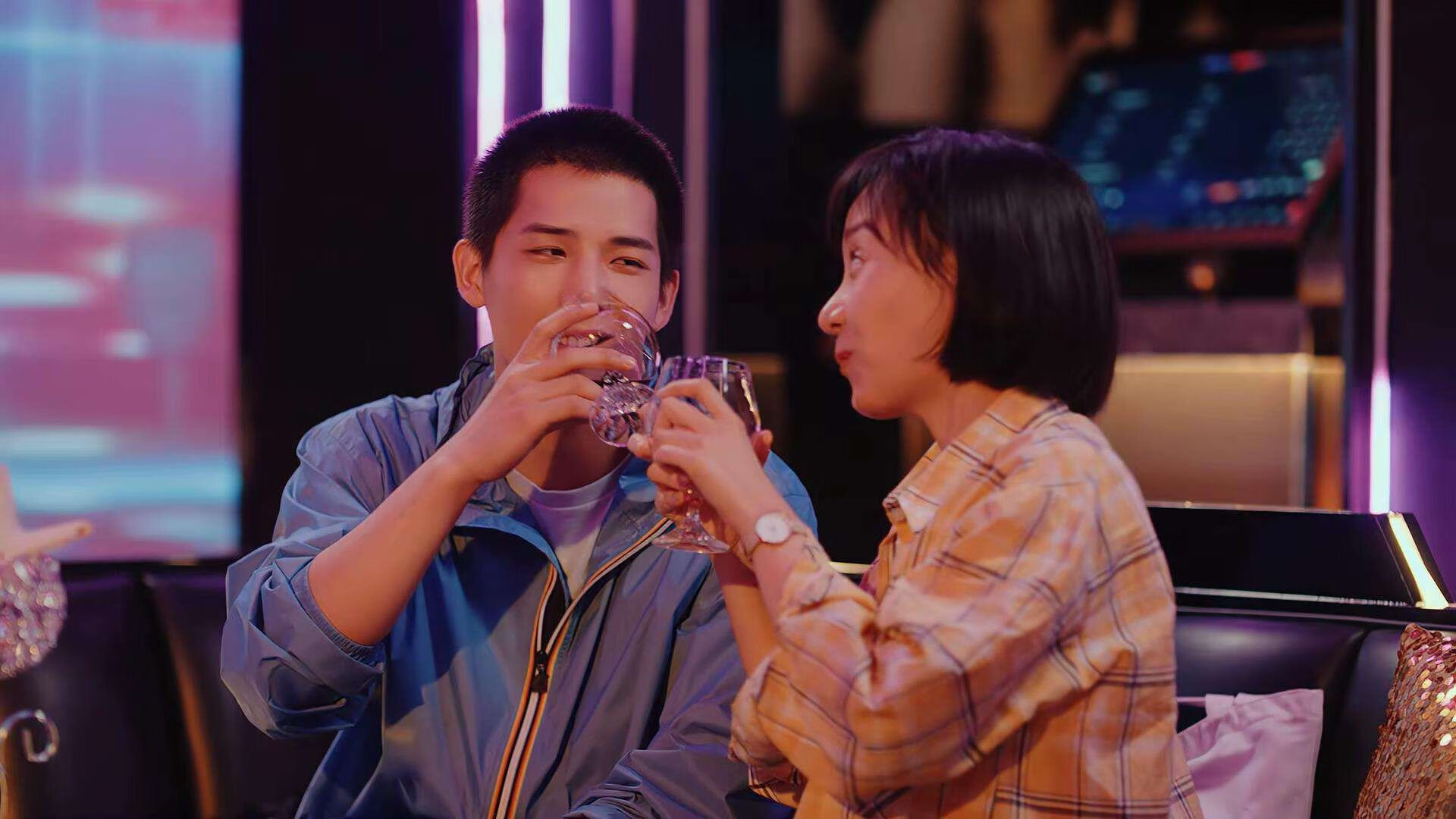 爱游戏官方网站-【转会动态】球队引援引发粉丝热议,球队转会费