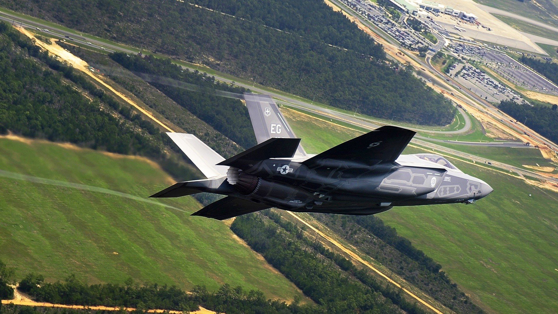 爱游戏 电竞-全国户外滑雪比赛，冰雪世界的极速狂飙，室外滑雪