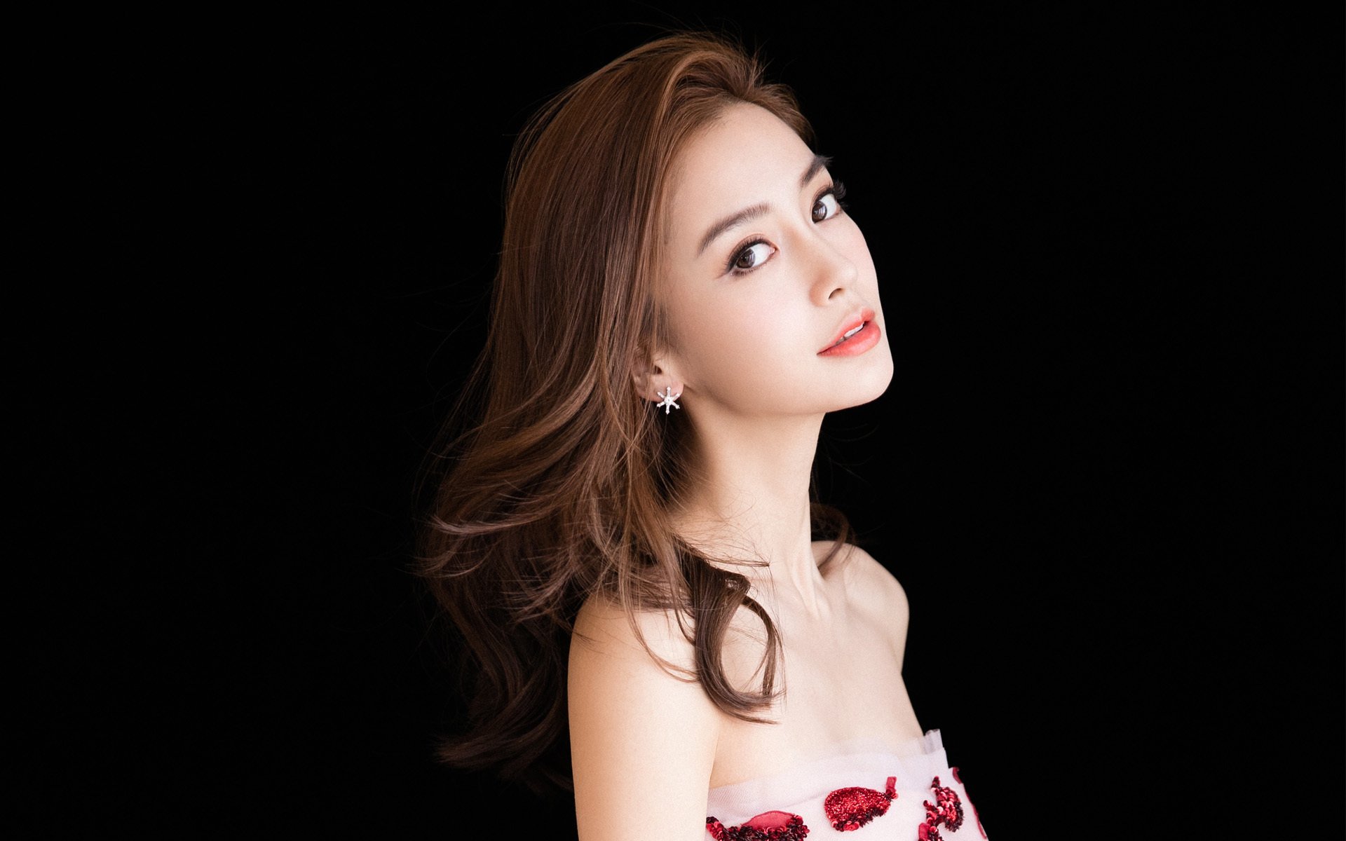 爱游戏娱乐-库里:火球球手的“另类”经典全纪录!,库里球技