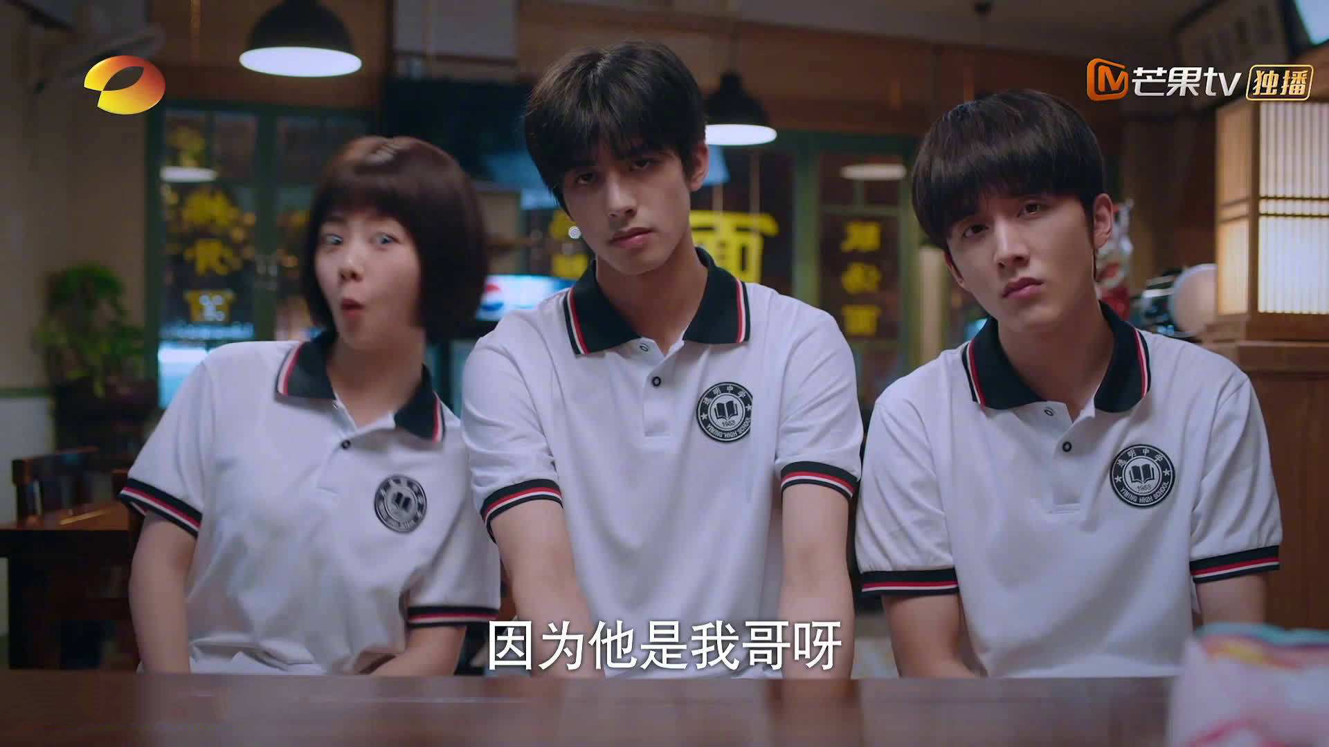 爱游戏app下载-勇士大胜雷霆，季后赛首轮中库里三分雨不断，勇士vs雷霆 库里最经典的比赛